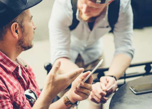 Google White Hat Hackers Say Thousands of iPhones Have Been Hacked for Years