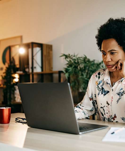 woman-frustrated-on-laptop-with-malware