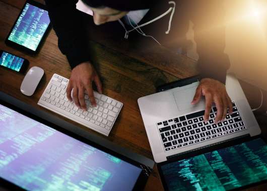 US Federal Agencies will stop using foreign spyware