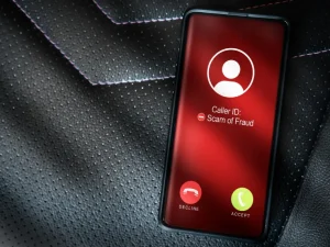 How to Spot Wrong Number Phone Scams