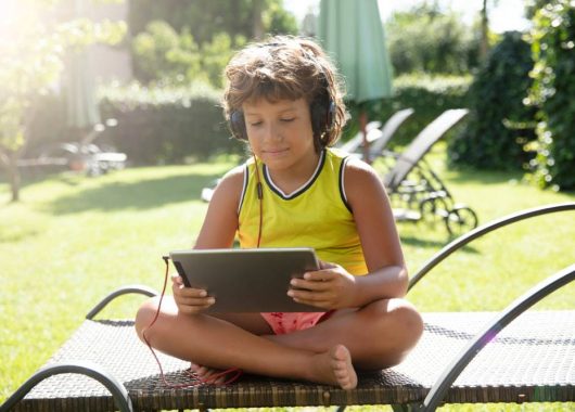 children-spend-more-time-online-during-summer-break