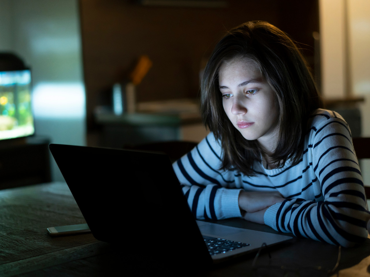 Prevención de delitos de ciberbullying entre adolescentes - Gran Vía Abogados Digitales