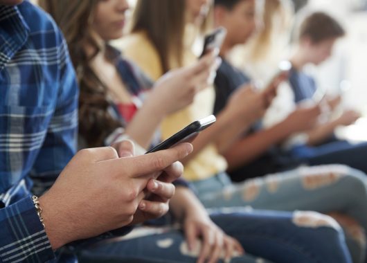 Un ex empleado de Meta denuncia que la compañía ignoró advertencias internas sobre la protección a los adolescentes en Instagram