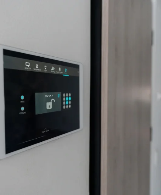 Hackers atacan tu alarma de casa en verano