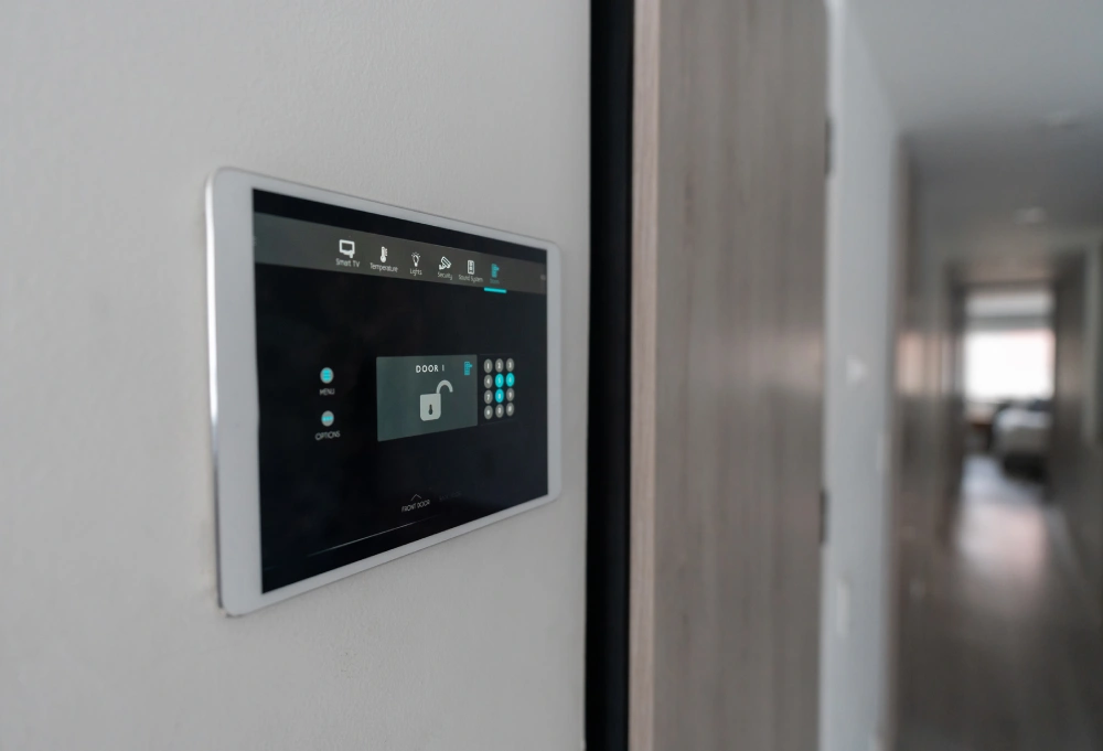 Hackers atacan tu alarma de casa en verano