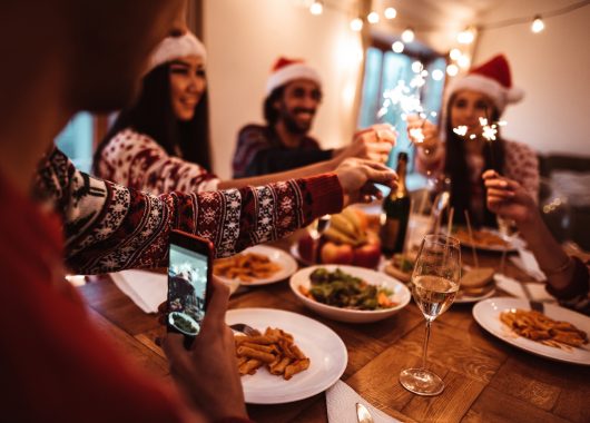 cenas-navidad-riesgos-privacidad-reputacion-online
