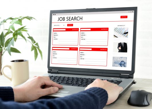 los-riesgos-ocultos-en-las-falsas-ofertas-de-empleo