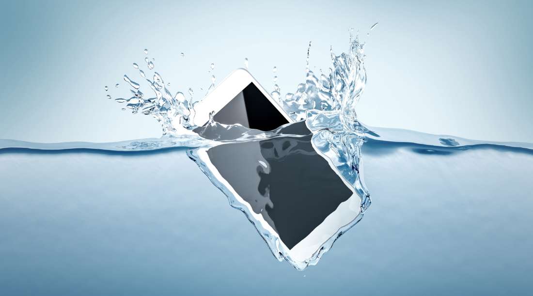 Comment réparer un téléphone endommagé par l'eau en 7 étapes