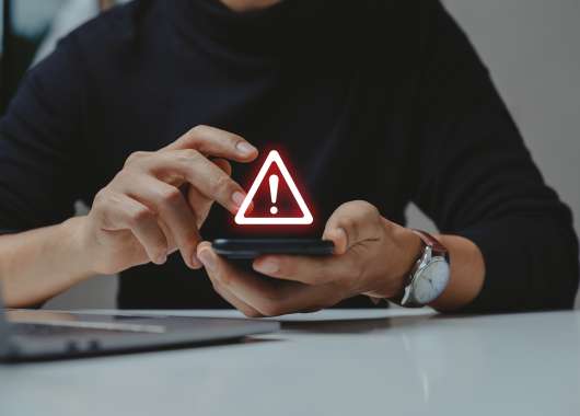 Comment se protéger des arnaques téléphoniques et des sms indésirables ?