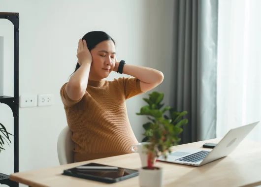 le-bruit-numerique-une-menace-silencieuse-pour-notre-bien-etre-et-notre-productivite