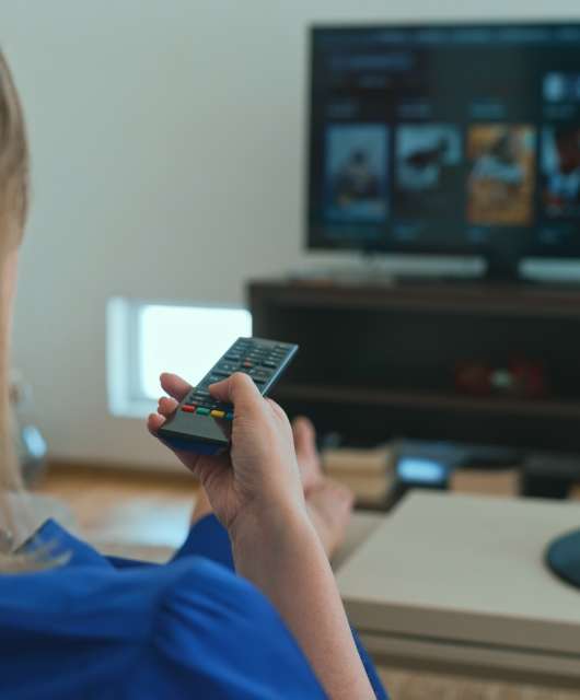 pourquoi-votre-smart-tv-pourrait-representer-un-risque-pour-votre-securite-scaled