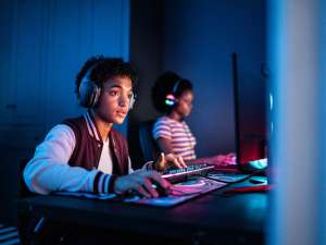 les-dangers-du-live-streaming-chez-les-enfants-et-les-jeunes-ce-que-parents-educateurs