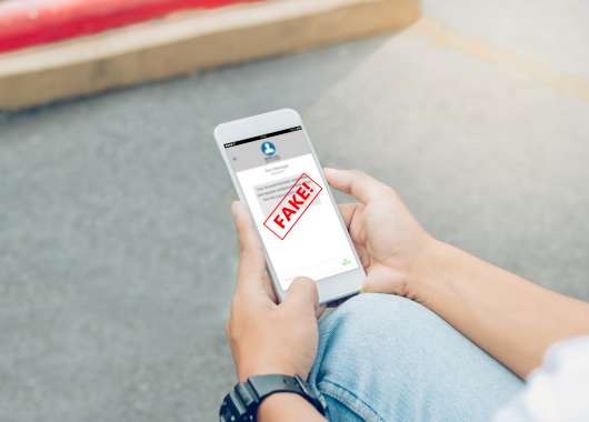 arnaques-par-sms-20-exemples-a-connaitre-en-2026