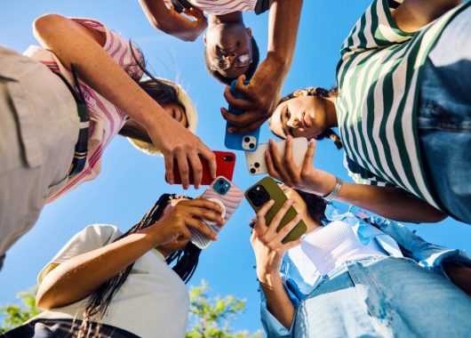 proces-historique-reseaux-sociaux-addiction