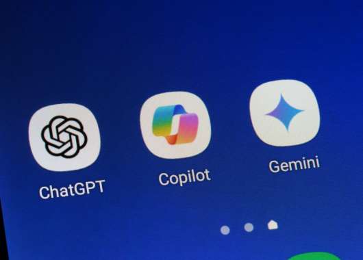 chatgpt-vs-gemini-guida-per-scegliere-il-chatbot-giusto