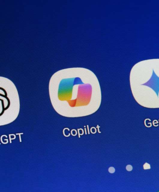 chatgpt-vs-gemini-guida-per-scegliere-il-chatbot-giusto