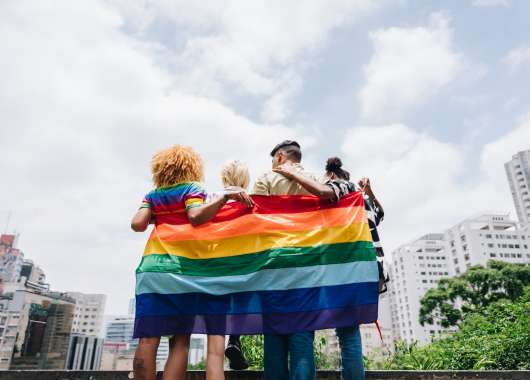 pride-2025-e-sicurezza-digitale-consigli-per-la-comunita-lgbt