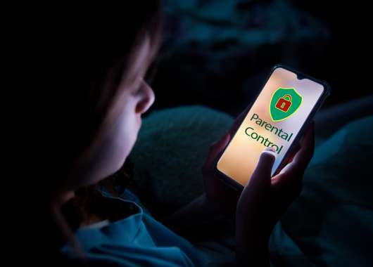 sicurezza-minori-online-social-media-in-tribunale-negli-usa