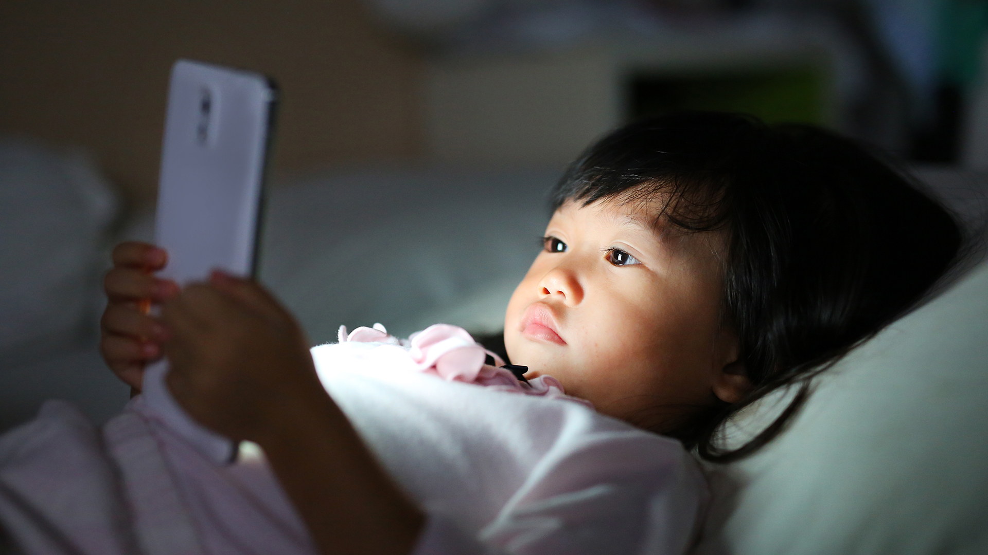 When Should Kids Get Smartphones? (Survey) Panda Security